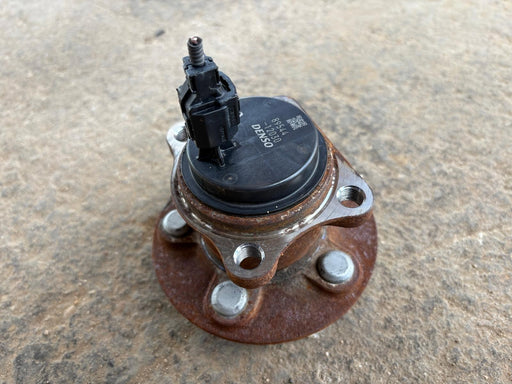 2019 - 2024 Toyota Corolla 2.0 Rear Right Wheel Hub Bearing Assembly OEM
