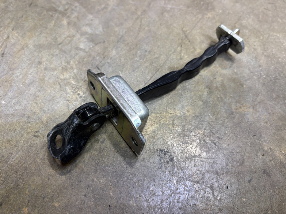 2014 - 2020 NISSAN ROGUE REAR LEFT SIDE DOOR CHECK STRAP STOPPER OEM