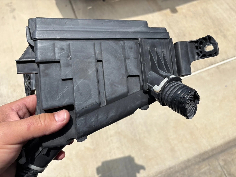 Honda HRV, HR-V Sport 1.8L Engine Fuse Box 2019 OEM, USA Market AT, AWD
