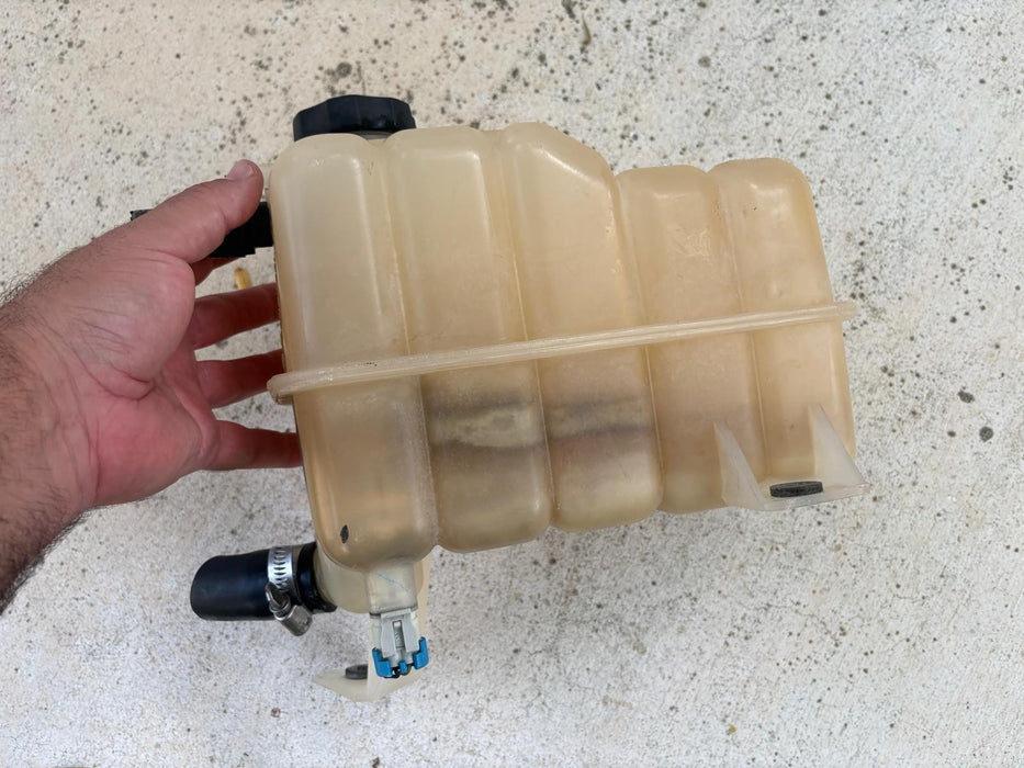 2000-2004 GMC Yukon Coolant Reservoir Radiator Overflow Tank Bottle OEM