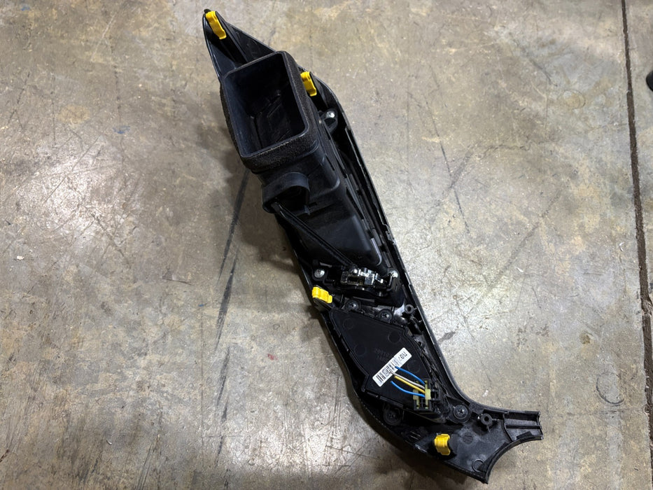 2012-2017 HYUNDAI VELOSTER DASH AC AIR VENT RIGHT CENTER OEM