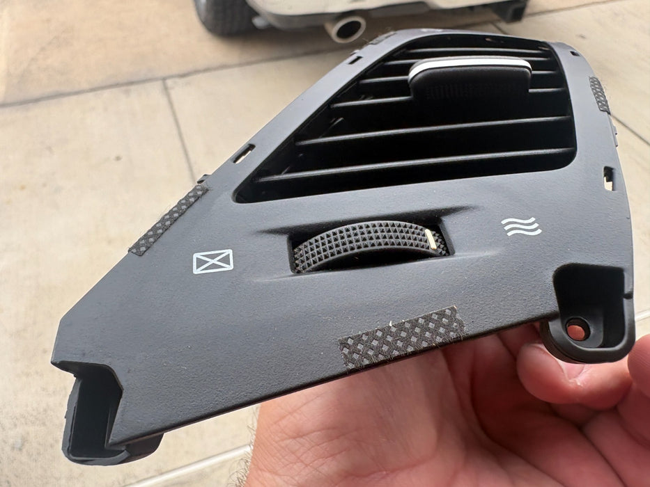 2014-2016 HYUNDAI ELANTRA RIGHT DASHBOARD VENT 97420-3XAA0 OEM