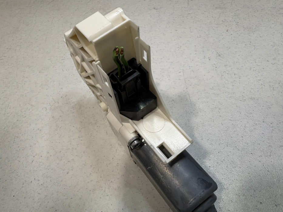 2015-2018 Audi Q3 Front Right Power Window Motor 8K0959801B OEM