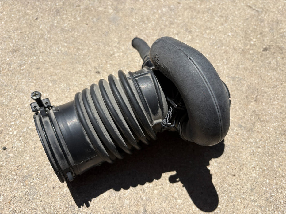 2013 - 2017 Hyundai Elantra Air Cleaner Tube Intake Hose OEM