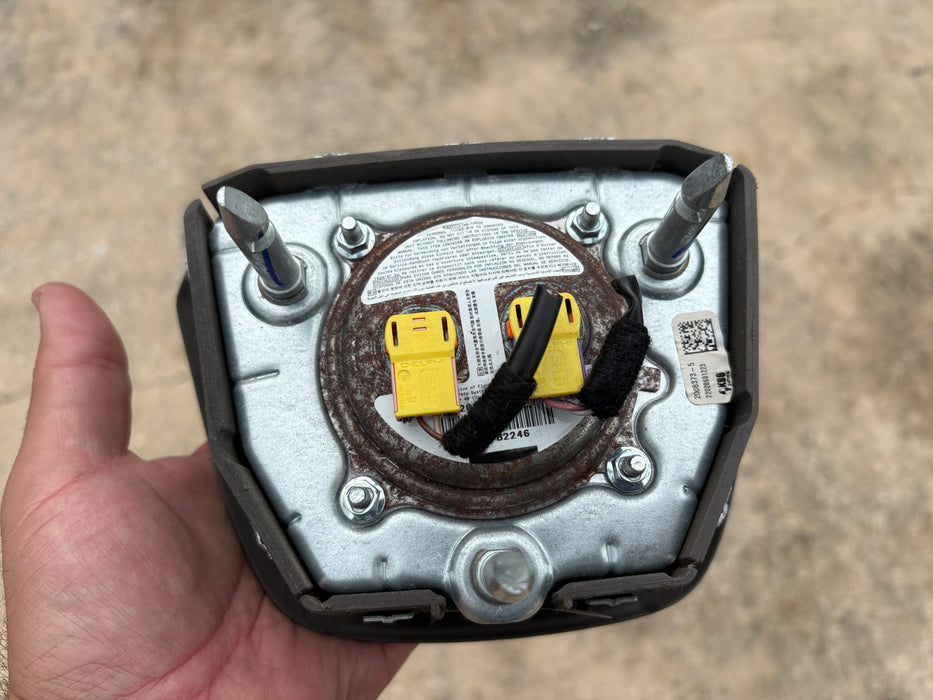 2018, 2019, 2020, 2021, 2022, 2023, 2024 CHEVROLET TRAVERSE LEFT DRIVER STEERING WHEEL AIRBAG AIR BAG OEM