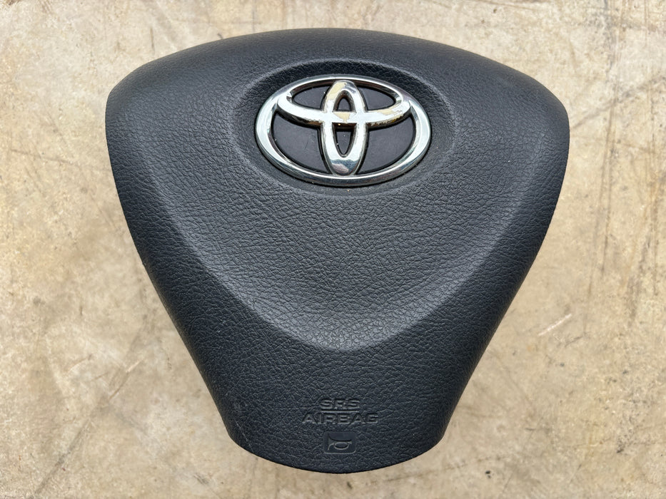 2009, 2010, 2011, 2012, 2013 Toyota Corolla Left Airbag Air Bag Driver Wheel OEM
