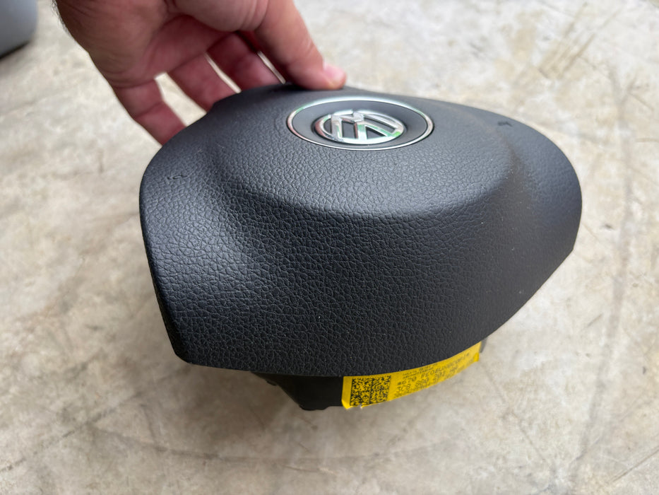 2012, 2013, 2014, 2015, 2016, 2017 Volkswagen CC Air Bag Driver Wheel OEM