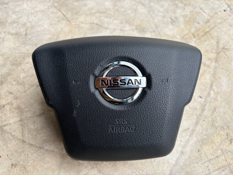 2022, 2023 Nissan Titan Driver Left Air Bag Driver Wheel OEM