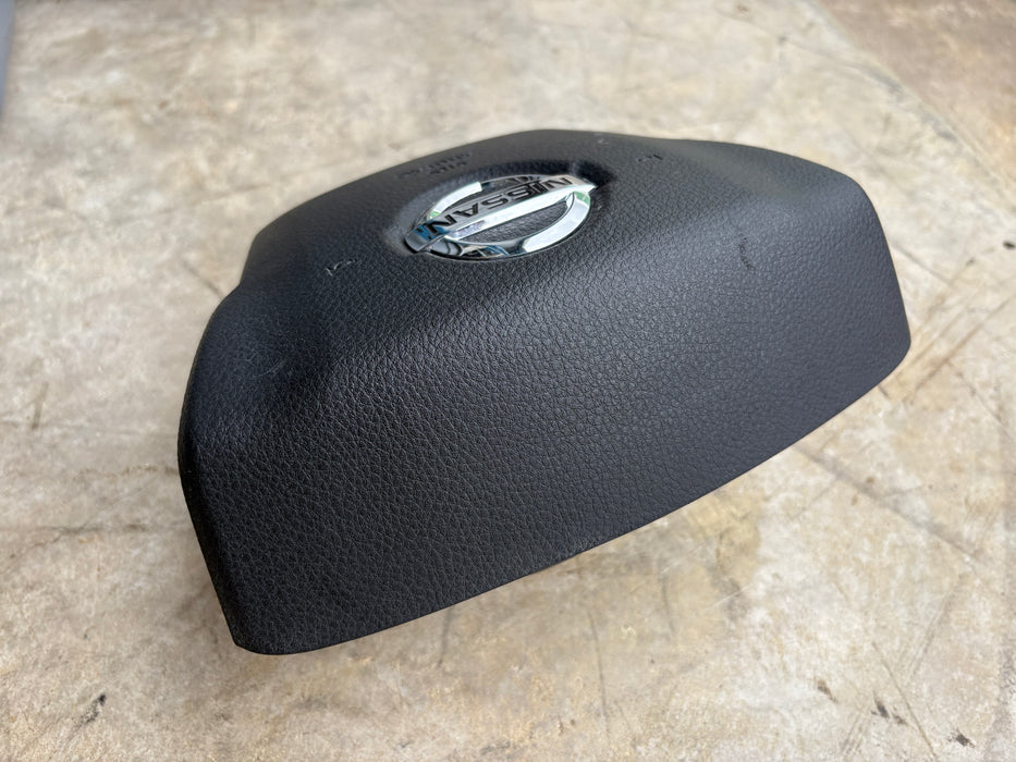 2022, 2023 Nissan Titan Driver Left Air Bag Driver Wheel OEM